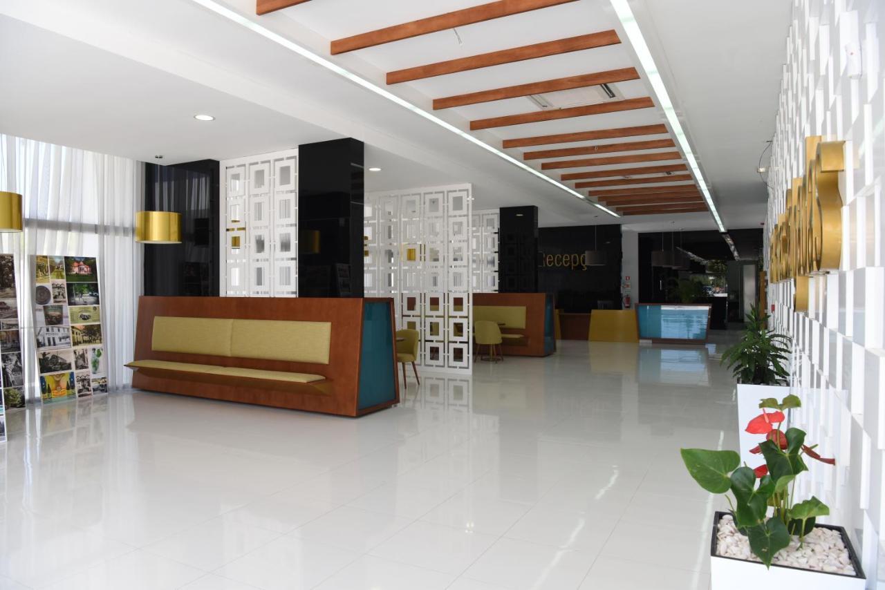 Hotel פדראס סלגאדאס מראה חיצוני תמונה